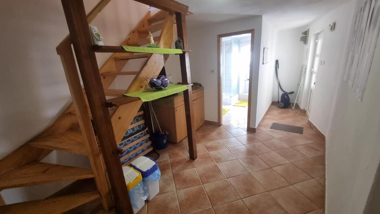 Apartment Igor With Balcony And Sea View Baška Exteriör bild